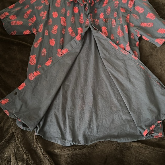 Pineapple Shirt - Picture 6 of 6